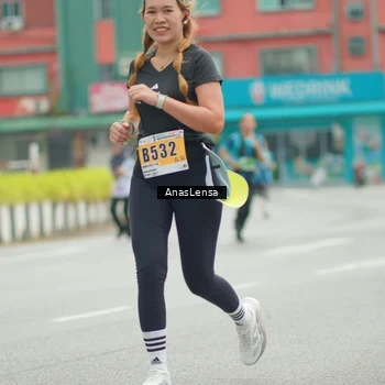 Runner Photo 8824335