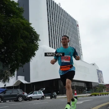 Runner Photo 8824482