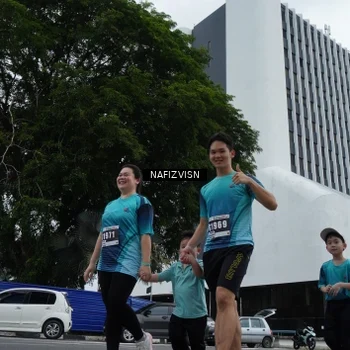 Runner Photo 8824495
