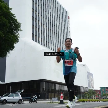 Runner Photo 8824600