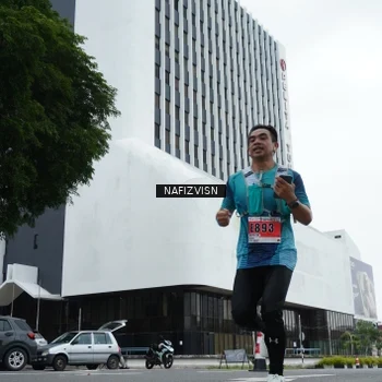 Runner Photo 8824605