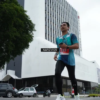 Runner Photo 8824611