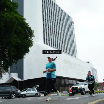 Runner Photo 8824639