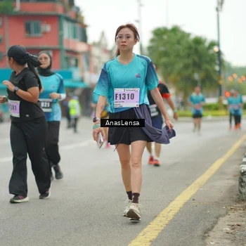 Runner Photo 8824694