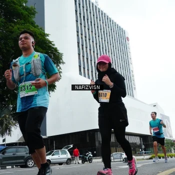 Runner Photo 8824733