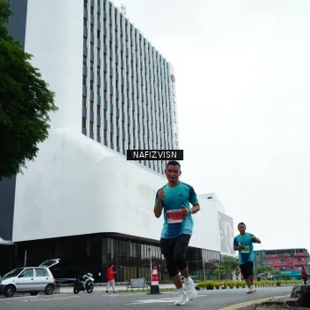 Runner Photo 8824741