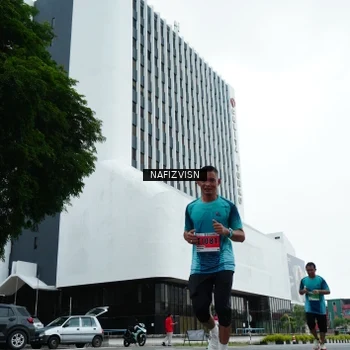 Runner Photo 8824771