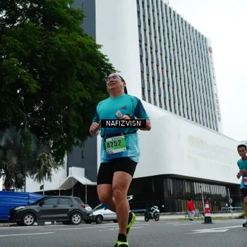 Runner Photo 8824855