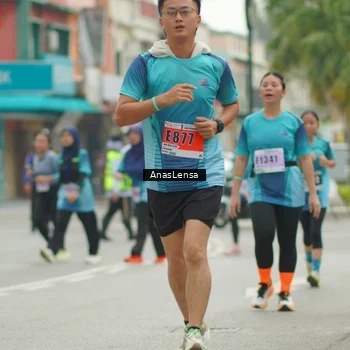 Runner Photo 8824890