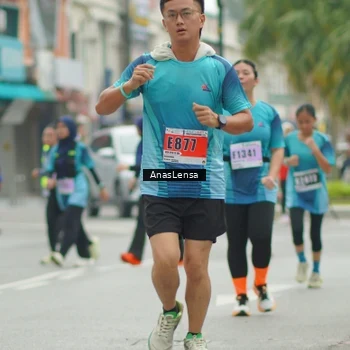 Runner Photo 8824898