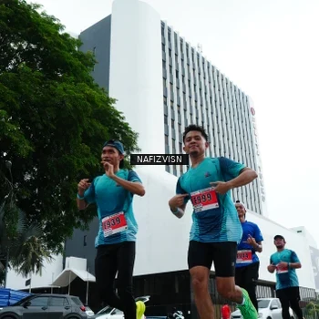 Runner Photo 8824901