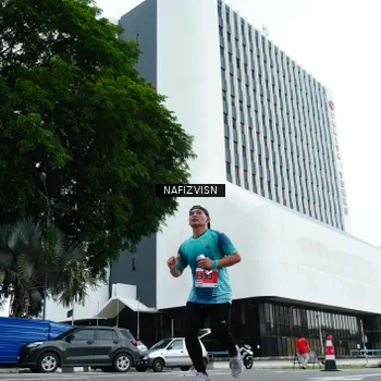 Runner Photo 8824940