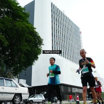 Runner Photo 8824942