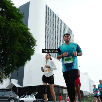 Runner Photo 8824957