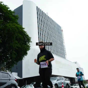 Runner Photo 8825045