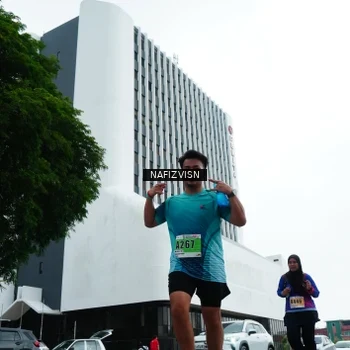 Runner Photo 8825111