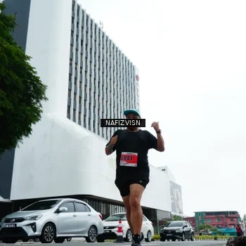 Runner Photo 8825146