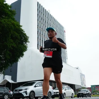 Runner Photo 8825159
