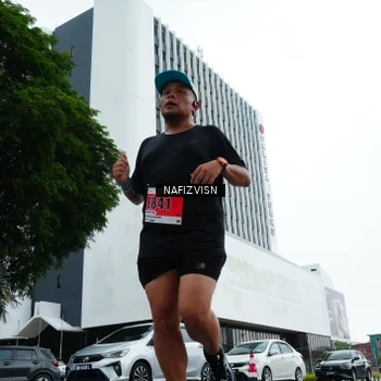 Runner Photo 8825174