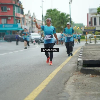 Runner Photo 8825199