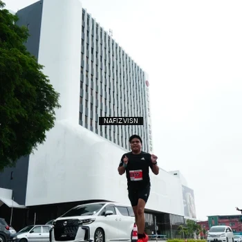 Runner Photo 8825213