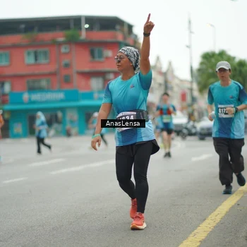 Runner Photo 8825247
