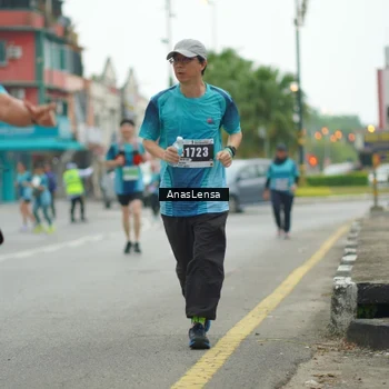Runner Photo 8825301