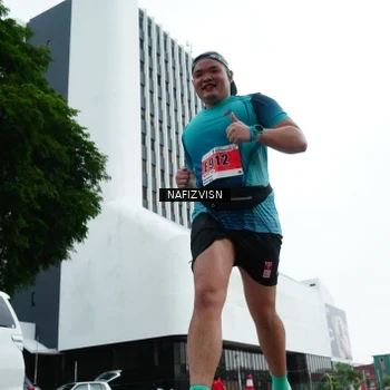 Runner Photo 8825308