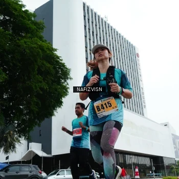 Runner Photo 8825325