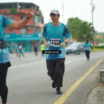 Runner Photo 8825331