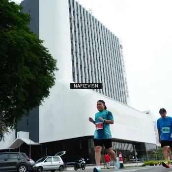 Runner Photo 8825343