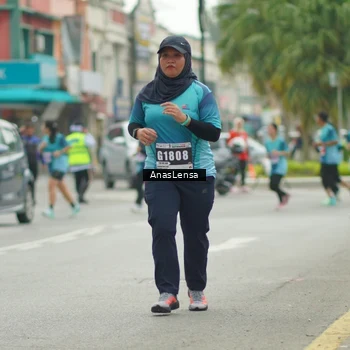Runner Photo 8825368