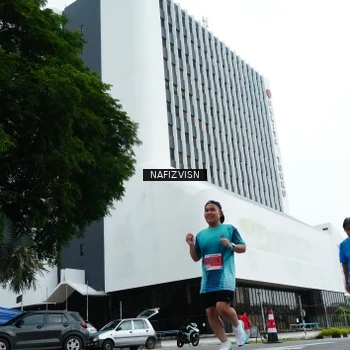 Runner Photo 8825369