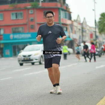 Runner Photo 8825731
