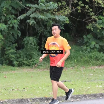 Runner Photo 8825817