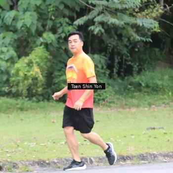 Runner Photo 8825818