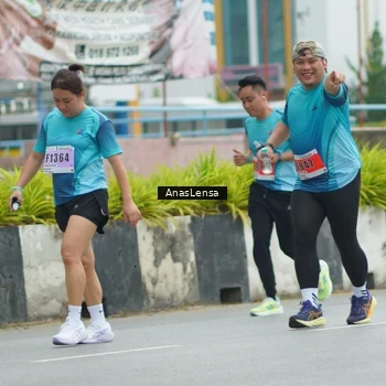Runner Photo 8825946