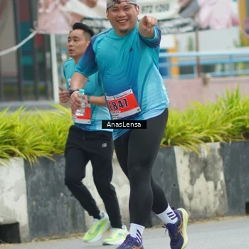 Runner Photo 8826002