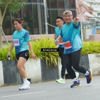 Runner Photo 8826031