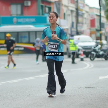 Runner Photo 8826079