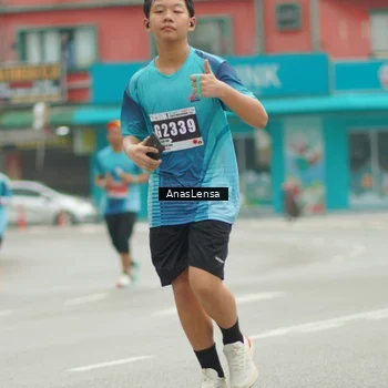 Runner Photo 8827047