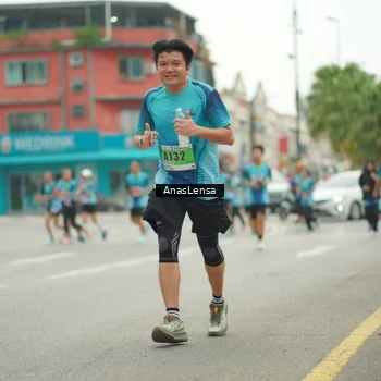 Runner Photo 8827055