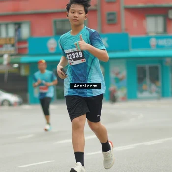 Runner Photo 8827058