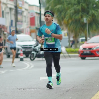 Runner Photo 8827387