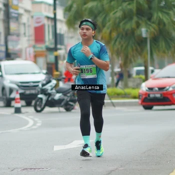 Runner Photo 8827388