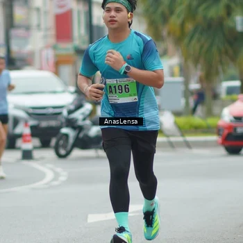 Runner Photo 8827392