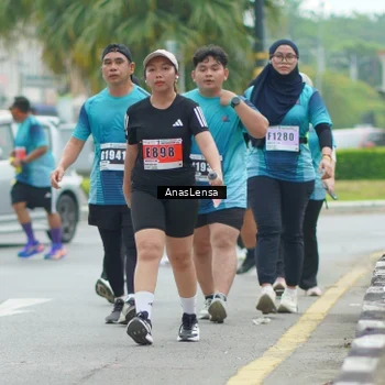 Runner Photo 8827687