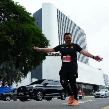 Runner Photo 8828077