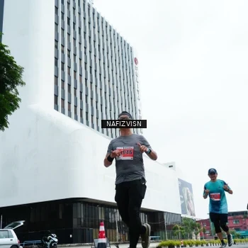 Runner Photo 8828192