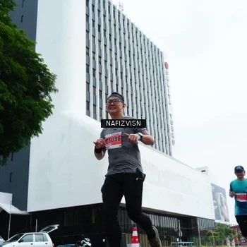 Runner Photo 8828201